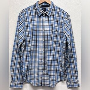 Gap Men's Lightweight Long Sleeve Button
Down Woven Shirt - S